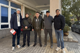 Un equipo de clientes de Uzbekistán visita el Shanghai Betis para un intercambio en profundidad